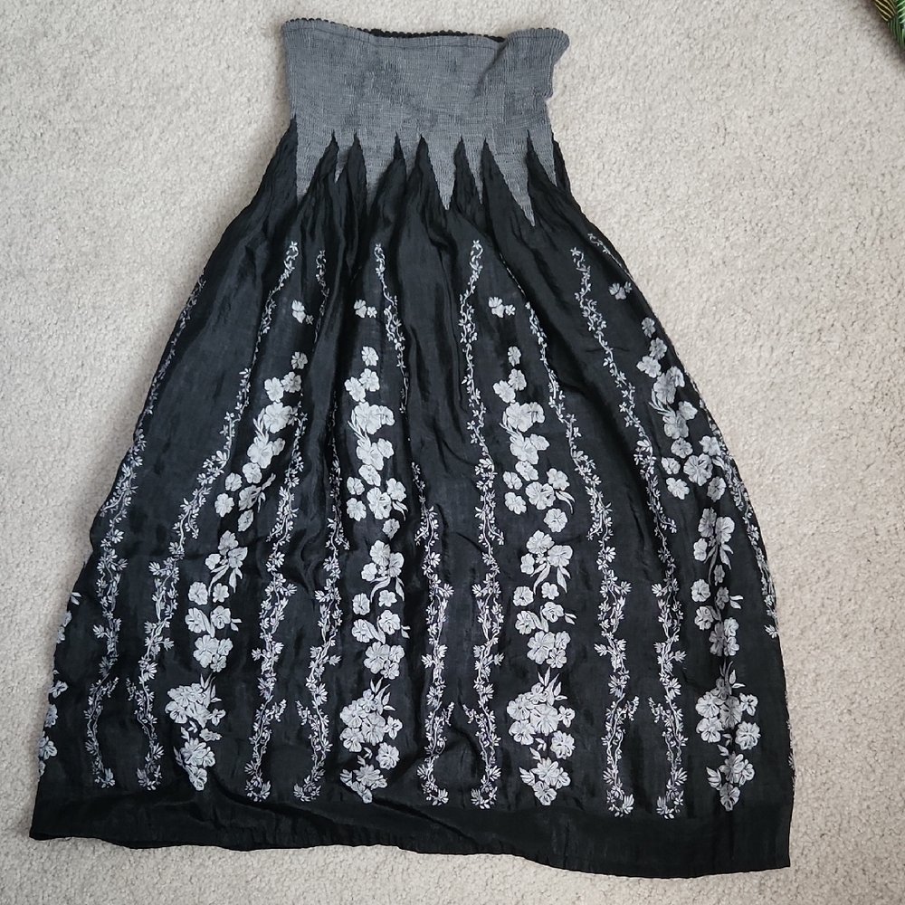 Elegant Black and Gray A-Line Skirt